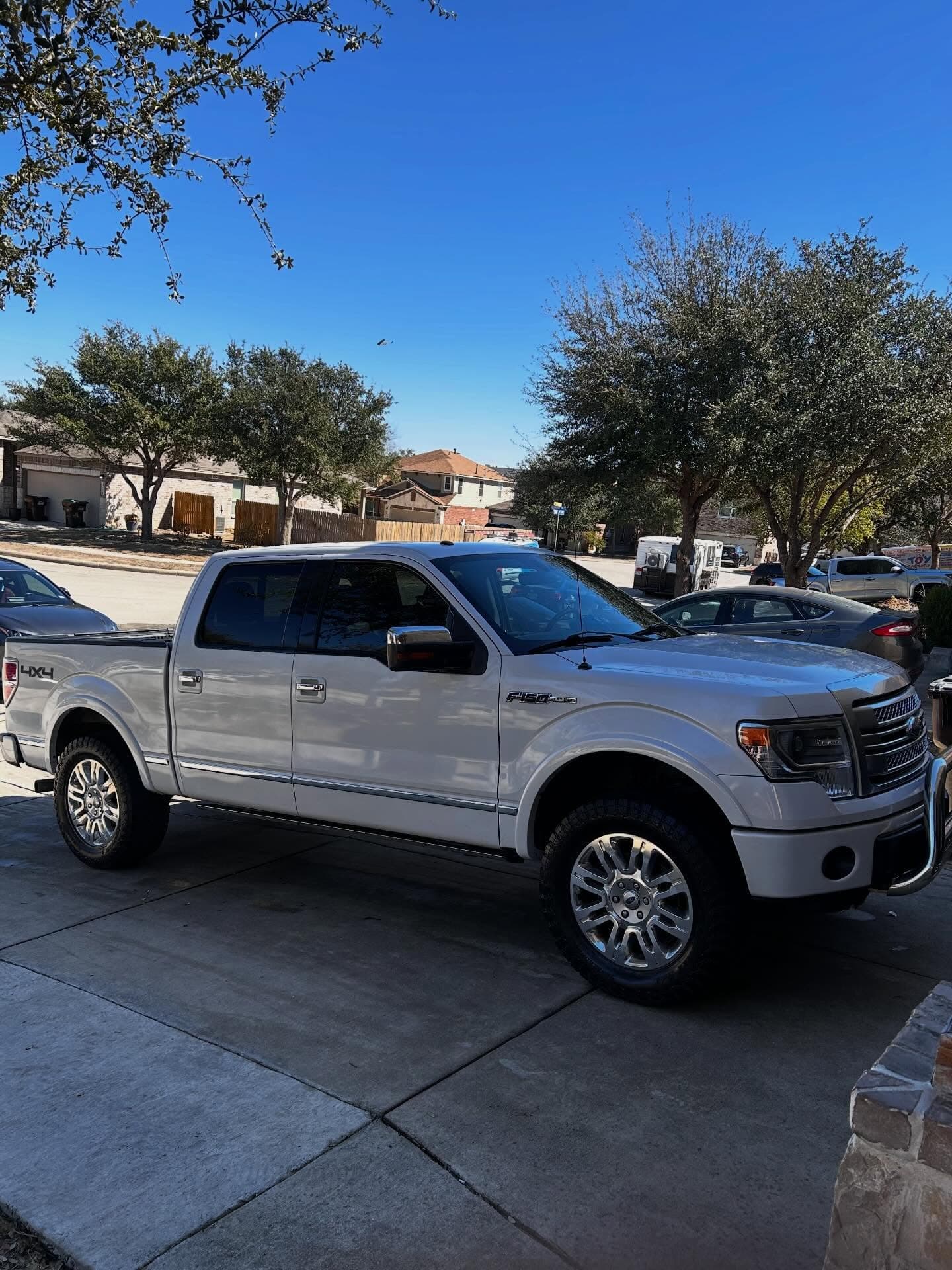 White Ford F-150 chrome and paint finish