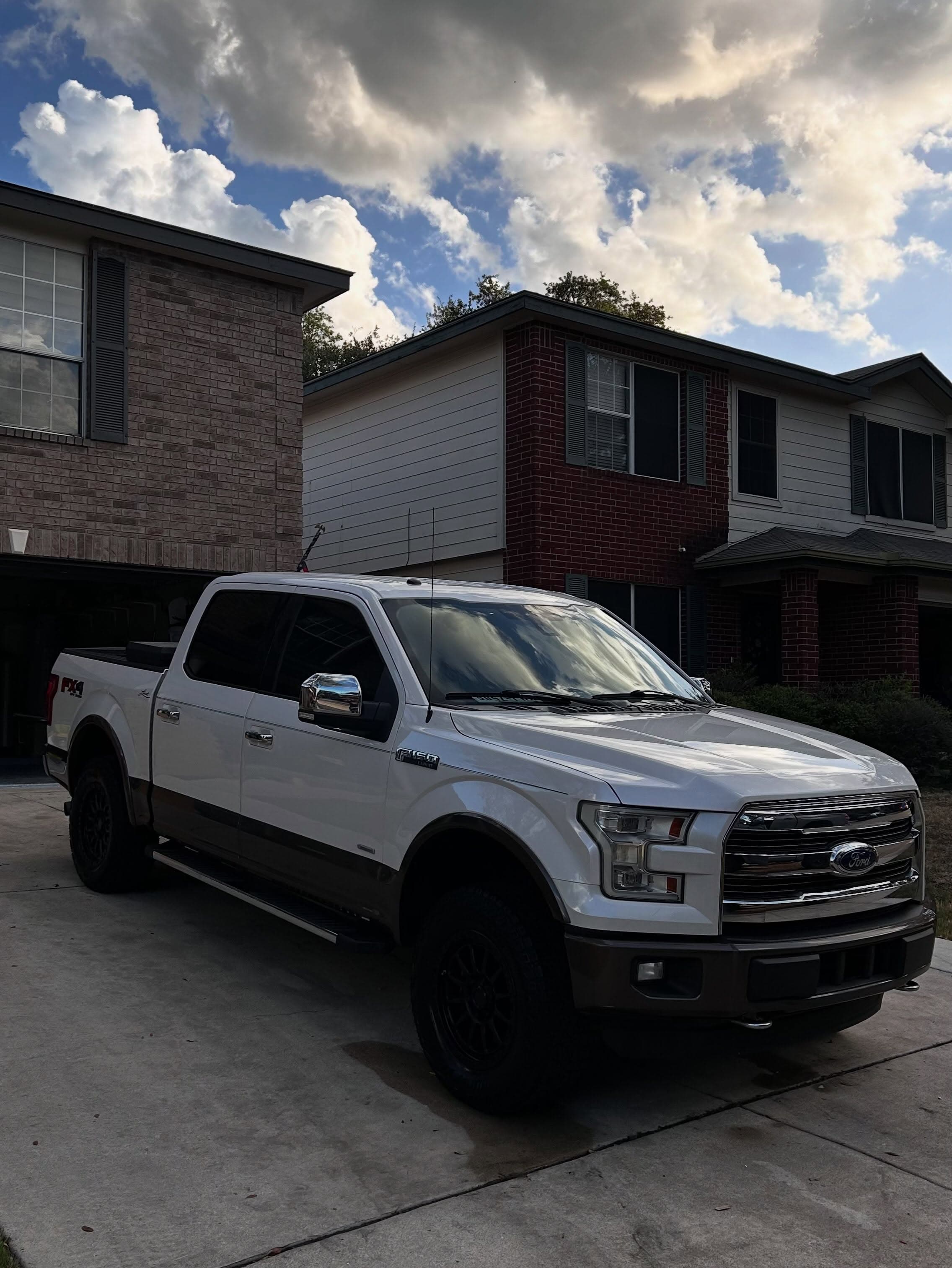 Two-tone Ford F-150 exterior finish